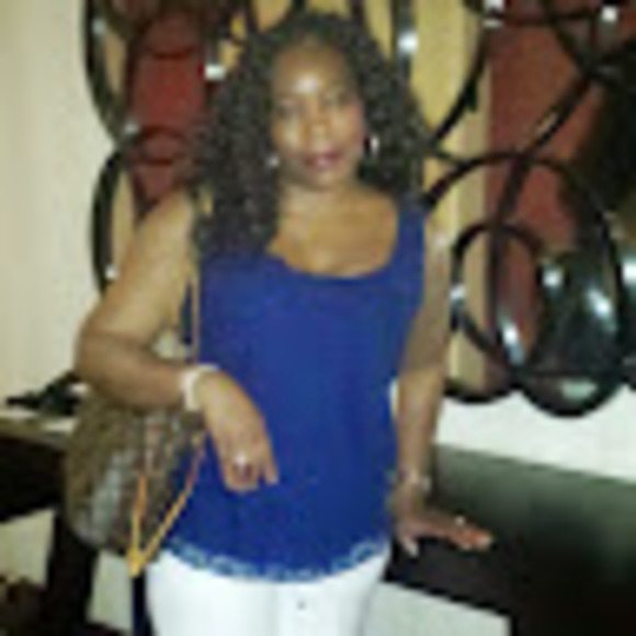 Meet your Posher, Valerie - Picture 1 of 1